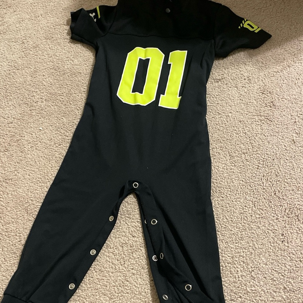 Under Armor size 24M Button Closure Romper